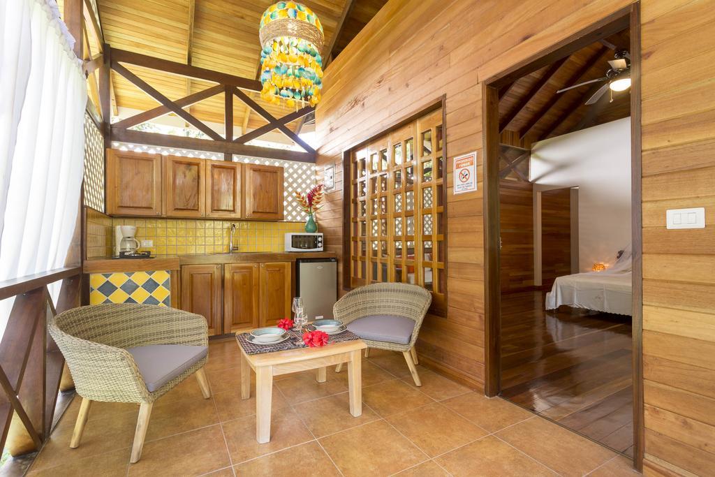 La Magia Bungalows Puerto Viejo de Talamanca Exterior photo